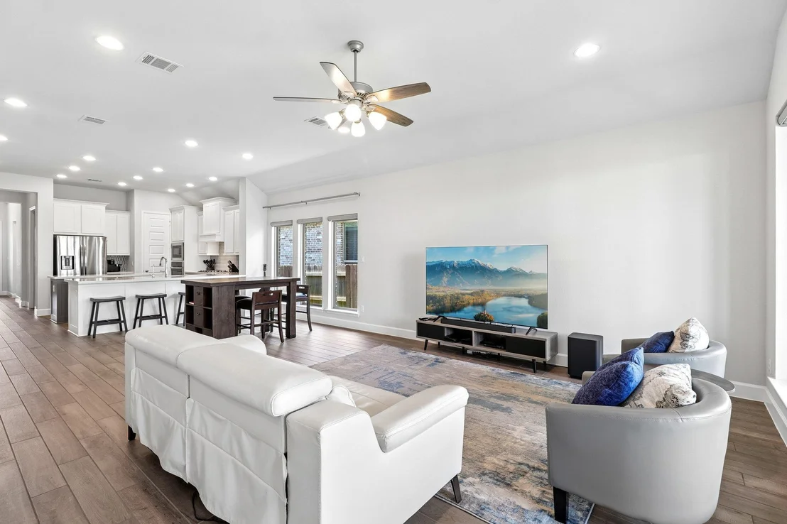 Photo of 112 Chinaberry BND