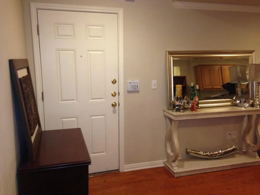 Photo of Unit 3 at 3011 Speedway ST