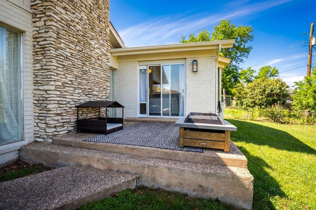 Photo of 906 Rocky Spring RD