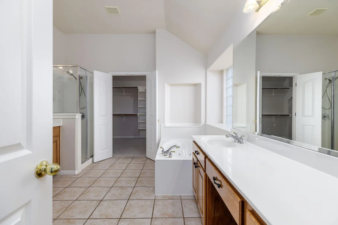 Photo of 2901 Cashell Wood DR