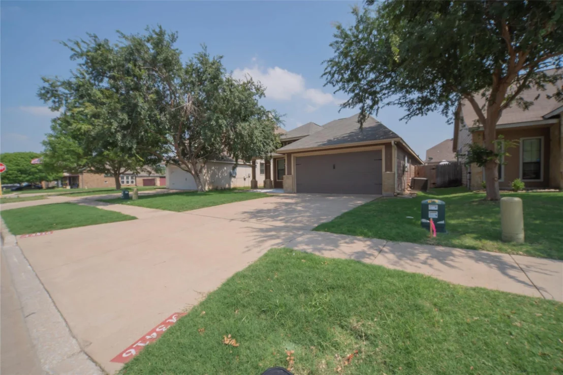 Photo of 3416 Castleton DR
