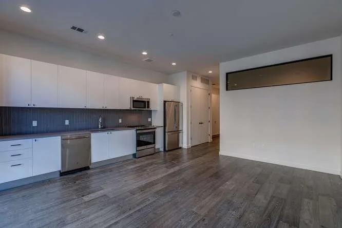Photo of Unit 116 at 800 Embassy DR
