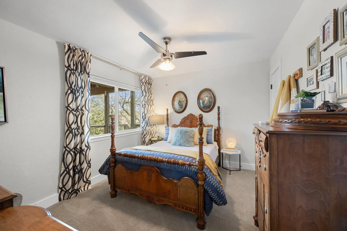 Photo of 7643 Parkview CIR