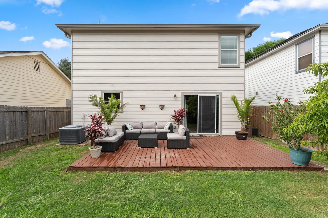 Photo of 6812 Walkup LN
