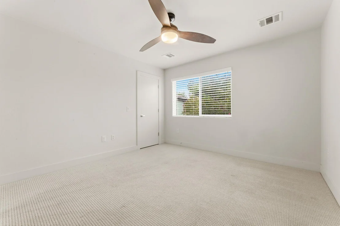 Photo of Unit 708 at 1101 Grove BLVD