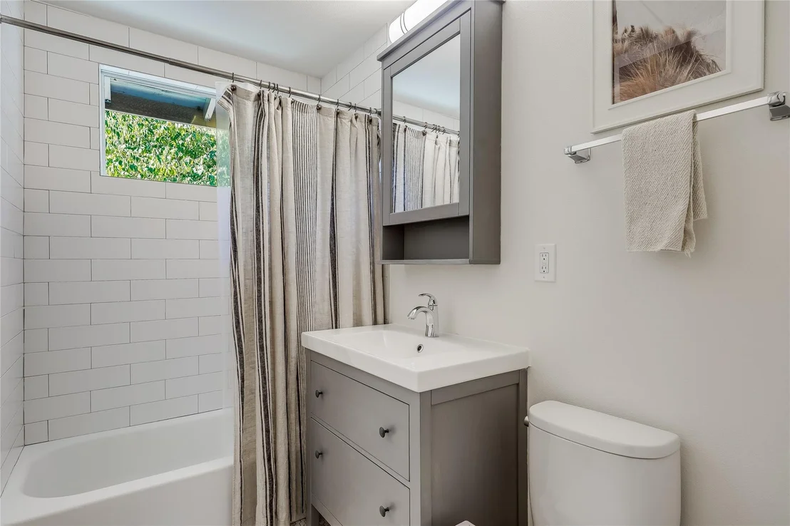 Photo of 5202 Knight CIR