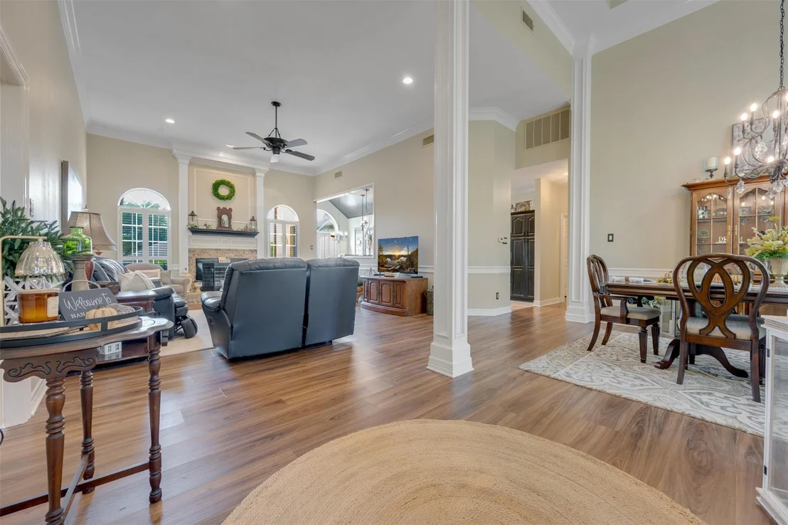 Photo of 1318 Spring Branch DR