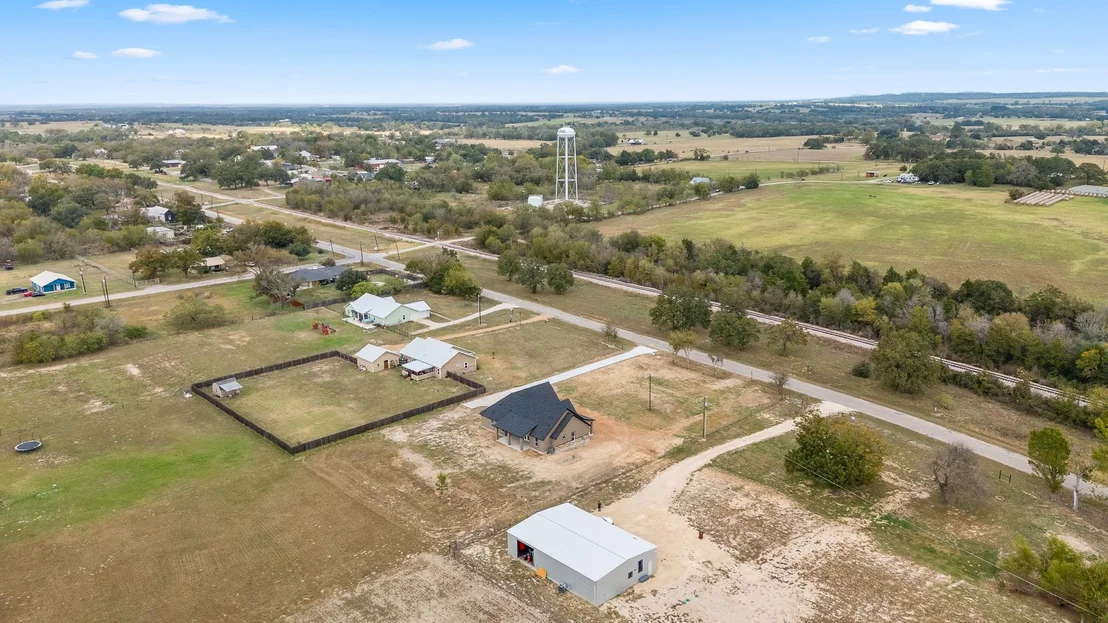 Photo of 647 Old Highway 20