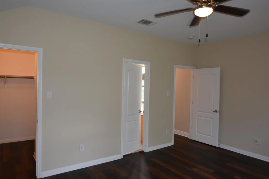 Photo of 2400 Nan LN