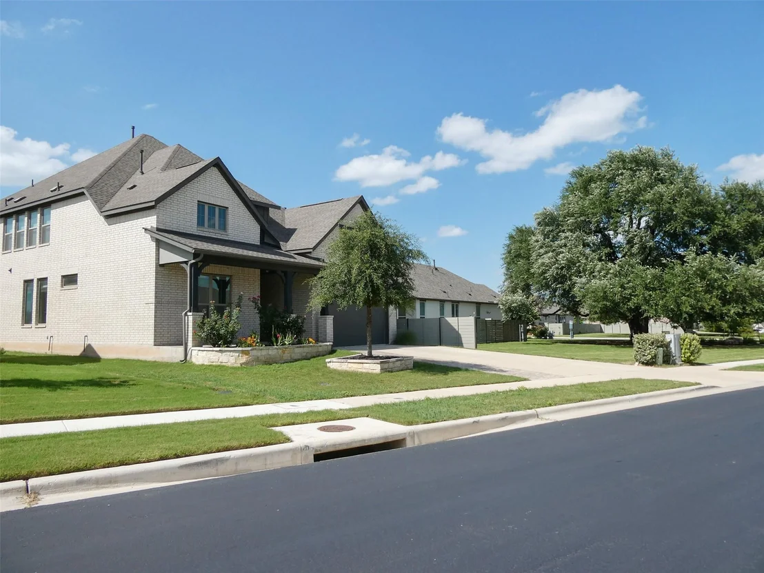 Photo of 1017 HIGHCREST