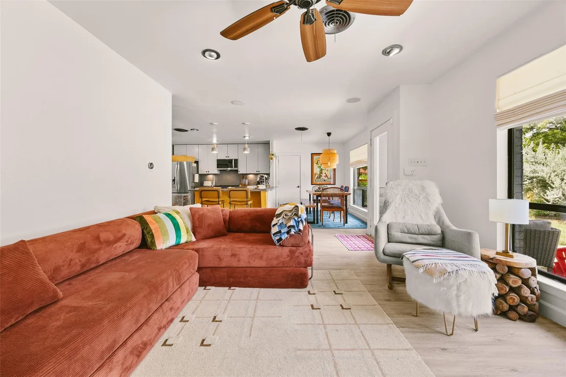 Photo of 805 Cardiff DR