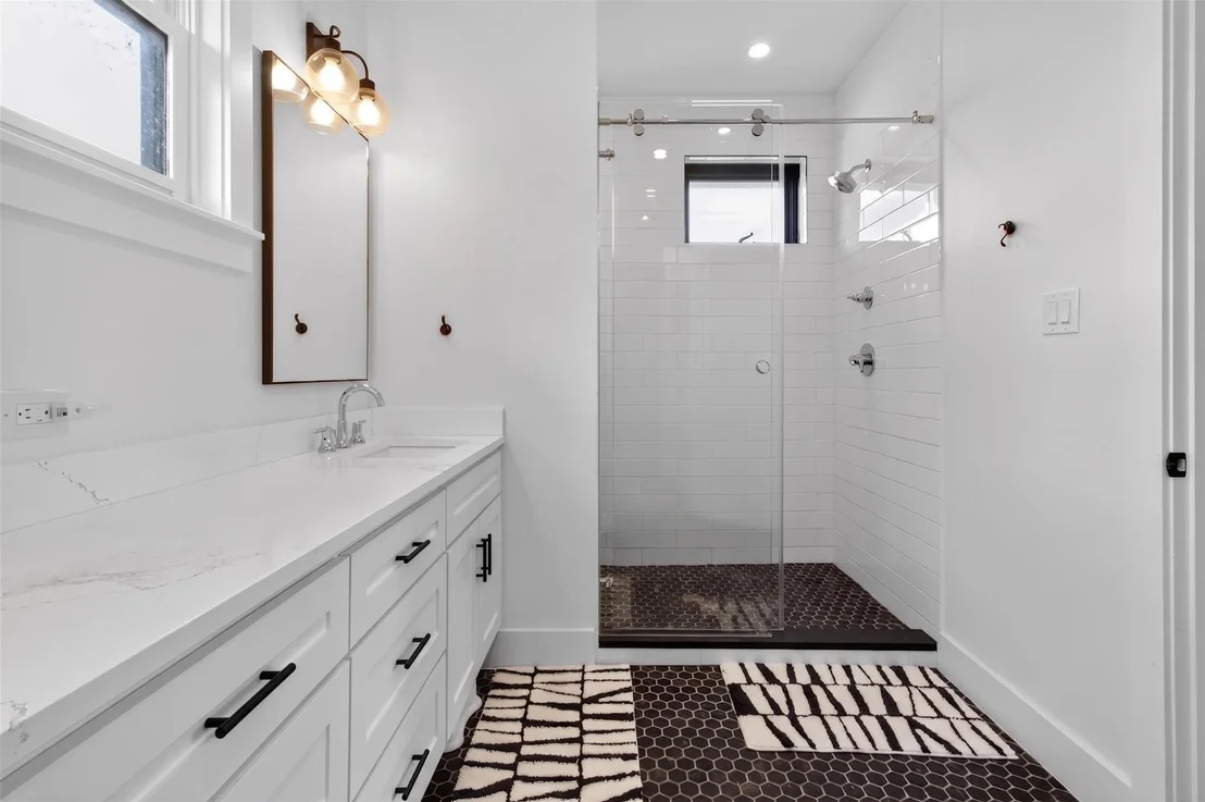 Photo of 237 Waters Edge