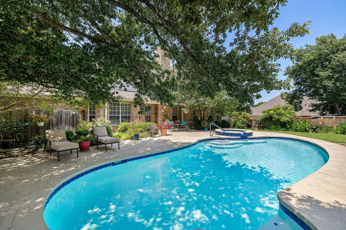 Photo of 10 Wilderness WAY