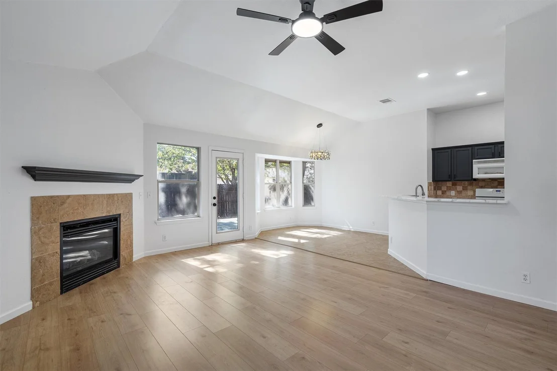 Photo of 101 Evergreen CIR