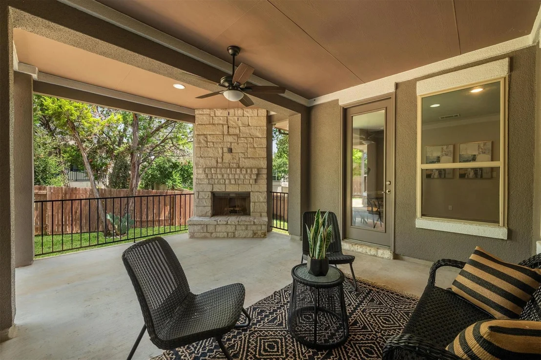 Photo of 16025 La Rosa DR