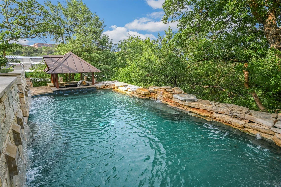 Photo of 1703 Brookhaven DR