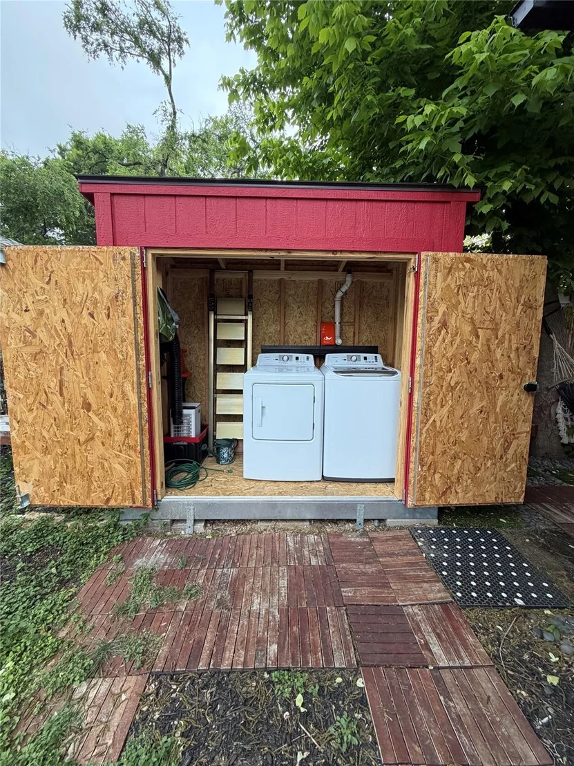 Photo of Unit 2 at 4525 Avenue D