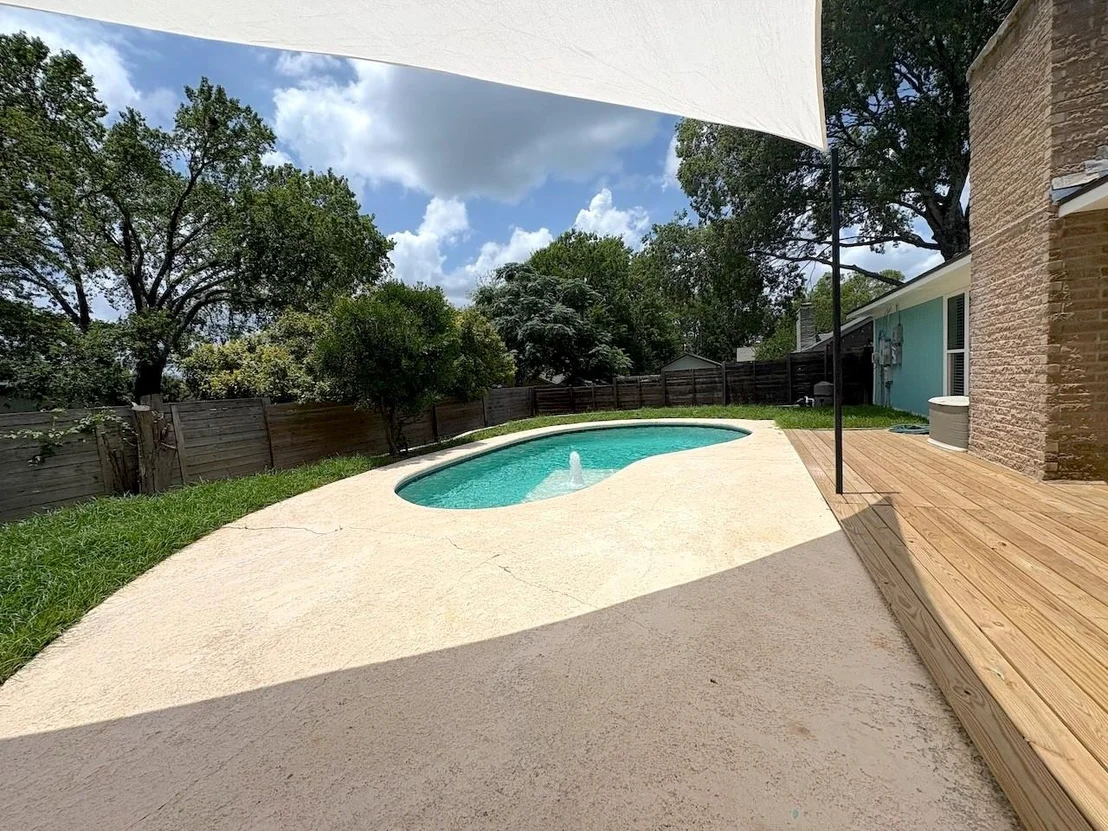 Photo of 1121 Stoneoak LN