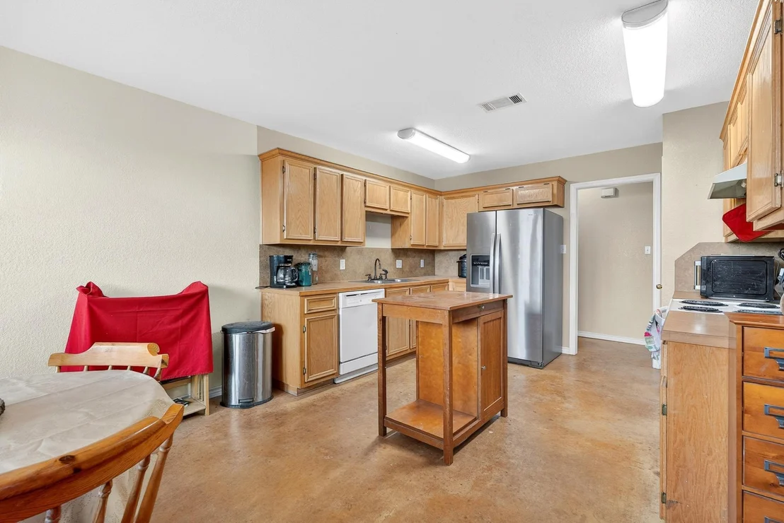 Photo of 2416 Merle DR