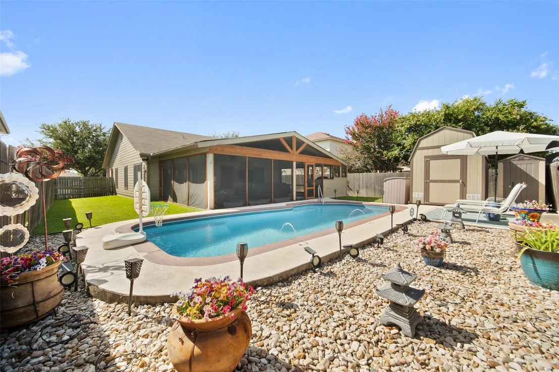 Photo of 5504 Alomar CV