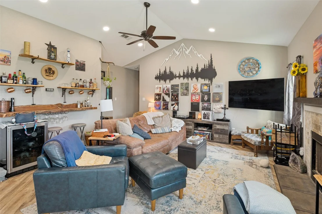 Photo of 1052 Meandering WAY