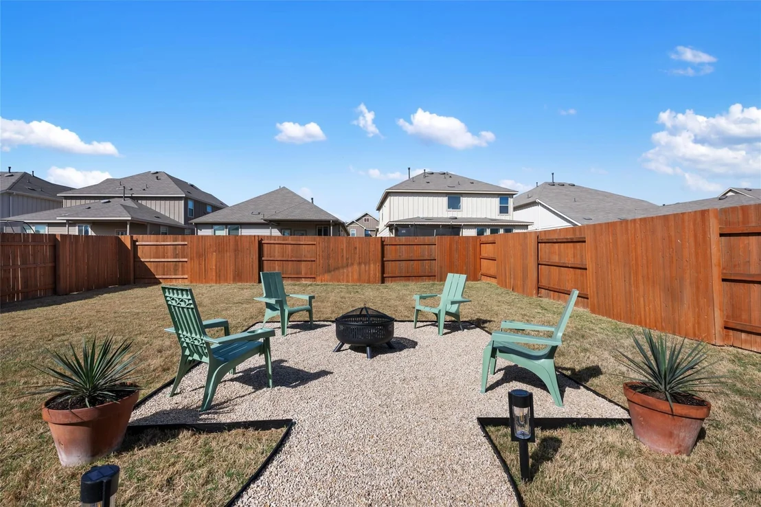 Photo of 128 Sugarberry DR