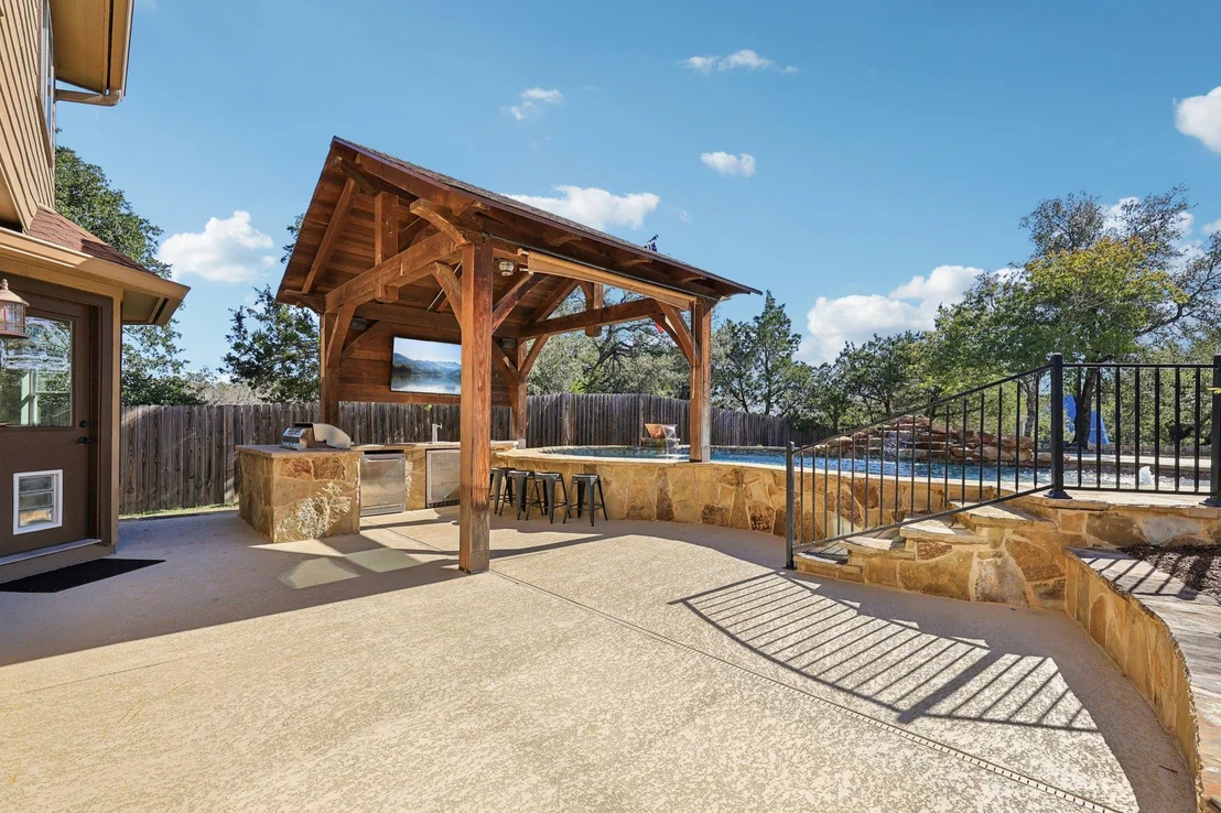 Photo of 840 Scenic CIR