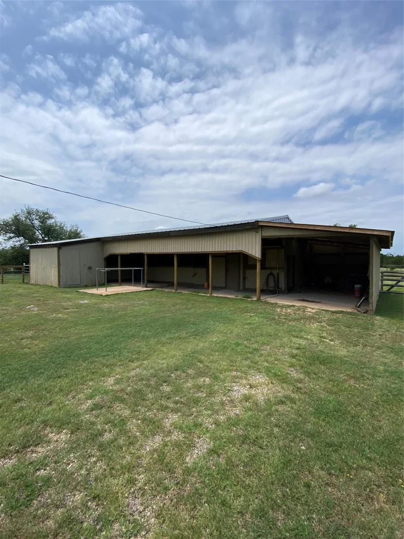 Photo of 140 Oakridge RD