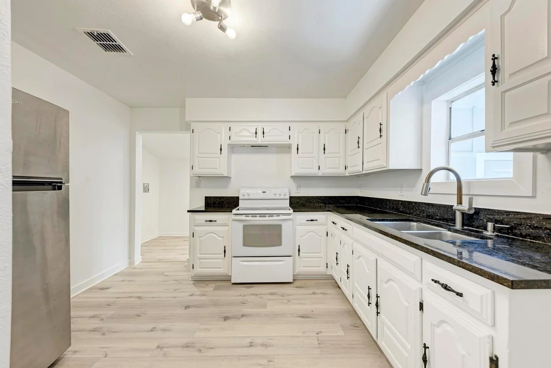 Photo of 718 Barbara DR