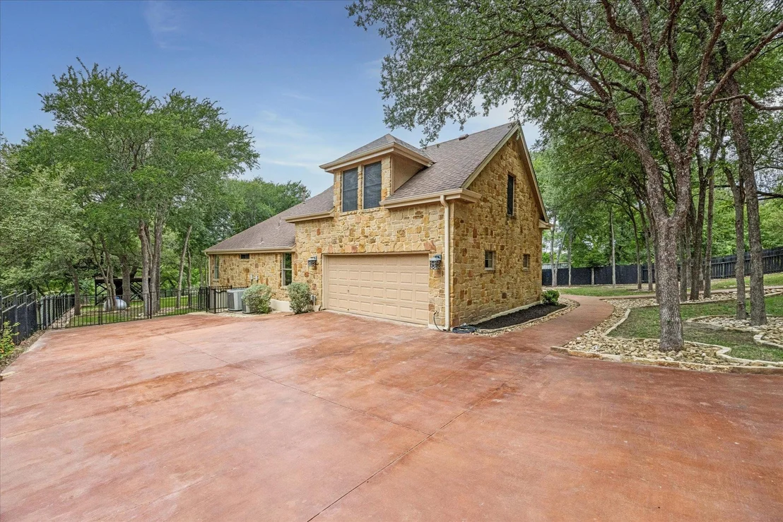 Photo of 1804 Brushy Bend DR