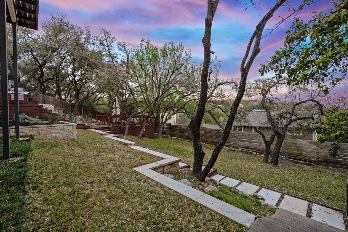 Photo of 1407 Lost Creek BLVD