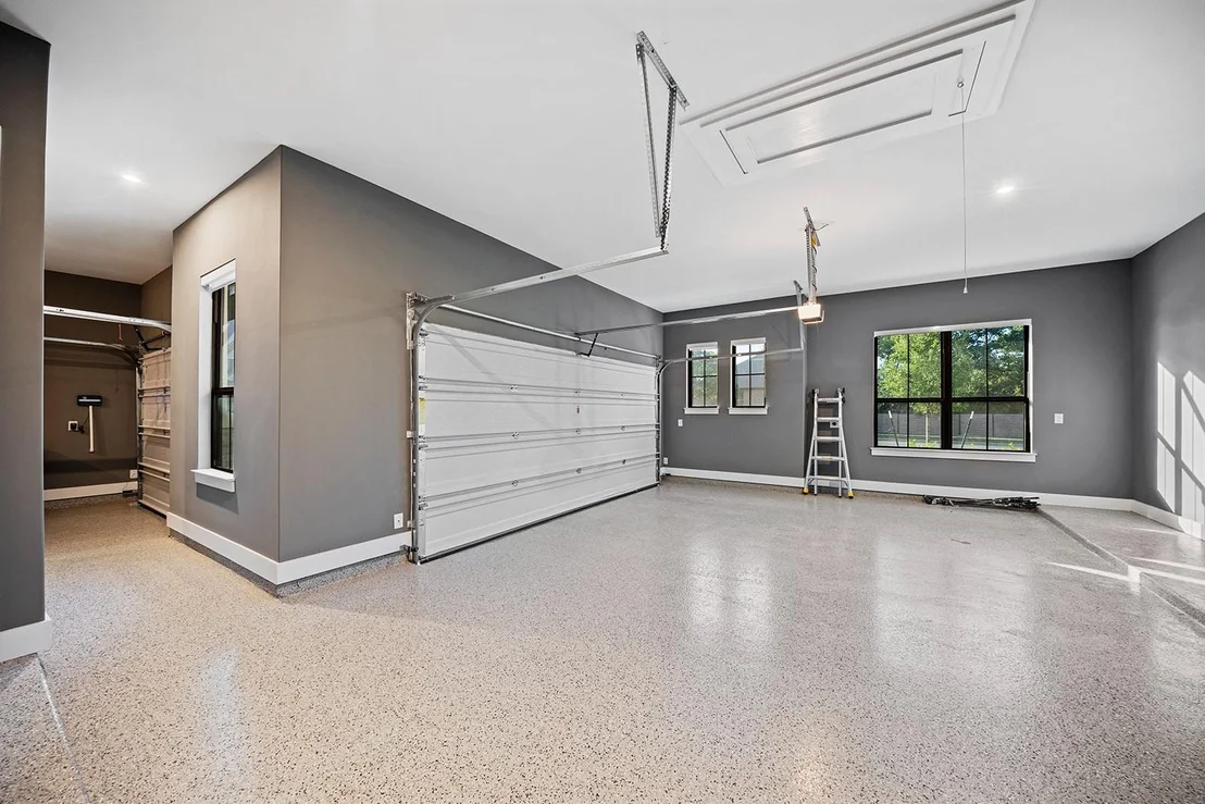 Photo of 645 Wolf Ridge RD