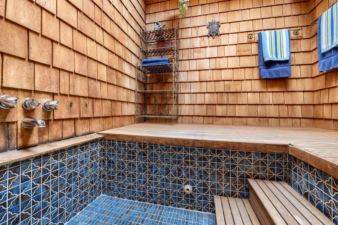 Photo of 204 Topspin DR