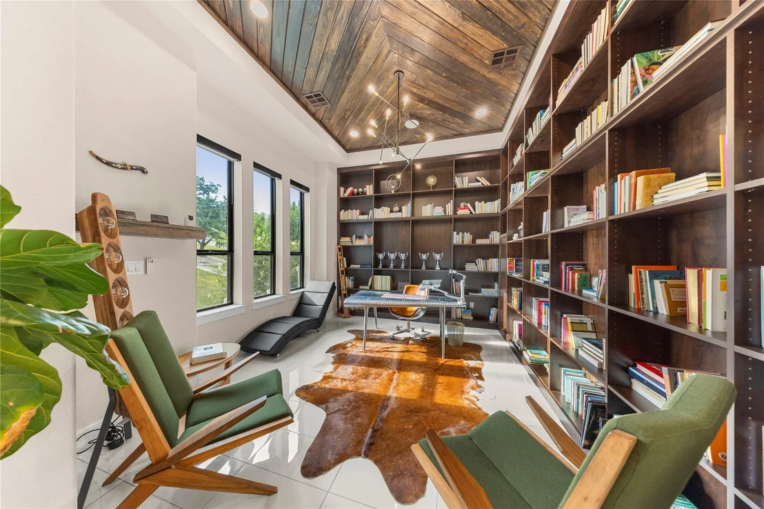 Photo of 2112 Sereno CV
