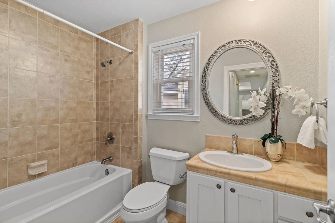 Photo of 42 Creekside DR