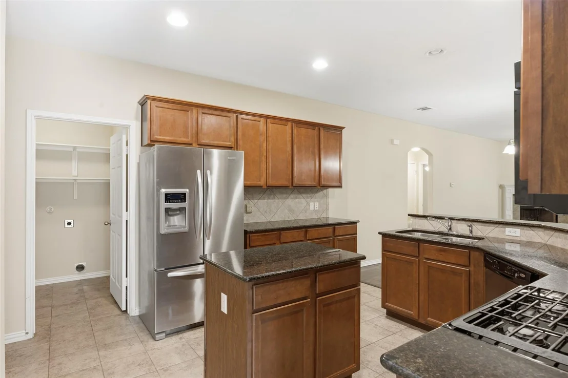 Photo of 1069 Talley LOOP