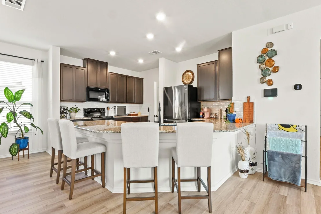 Photo of 315 Mauve LN