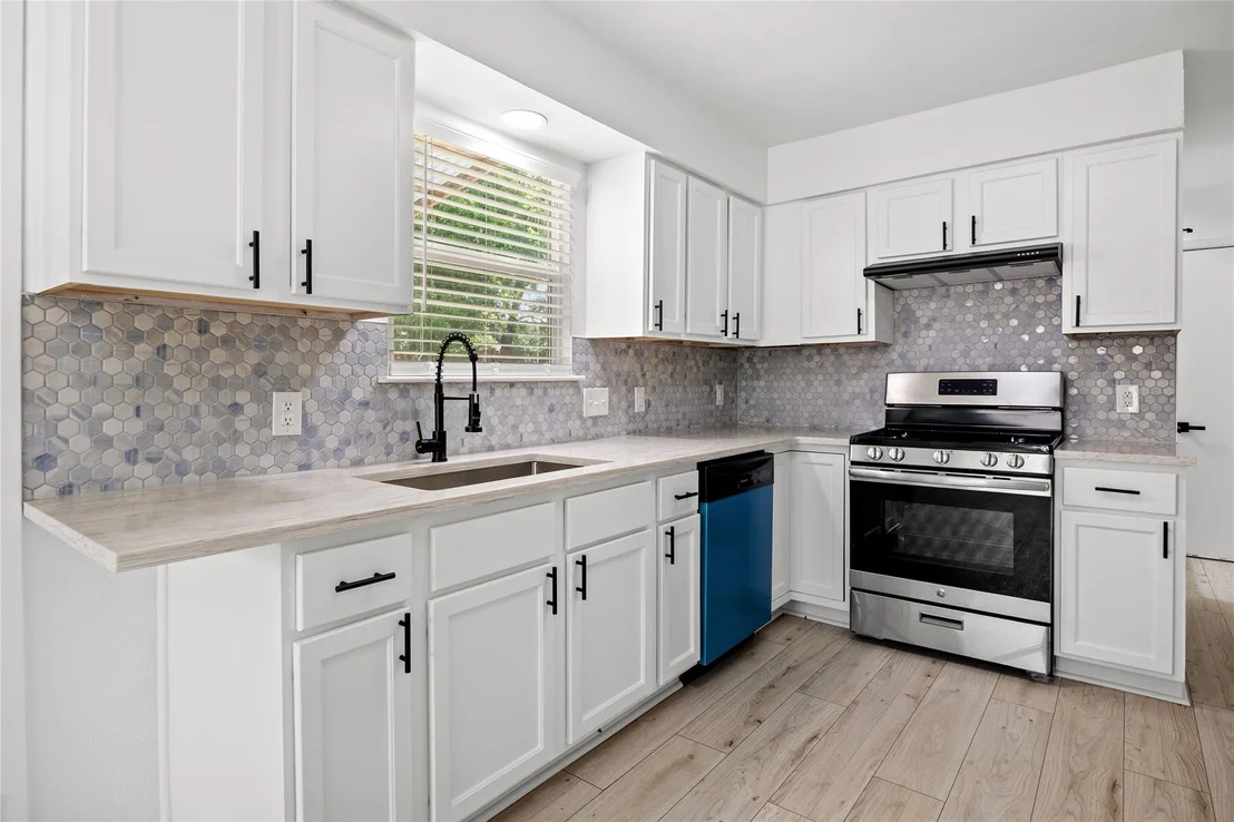 Photo of 2110 Elysian FLDS