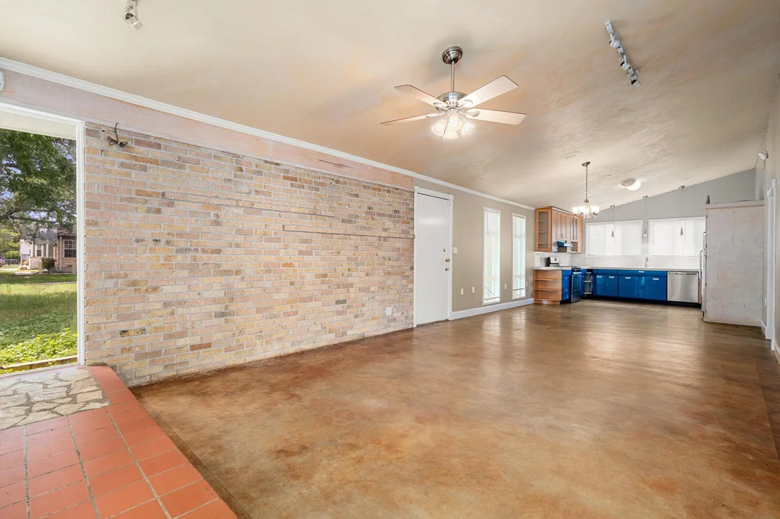 Photo of 2802 Perry LN