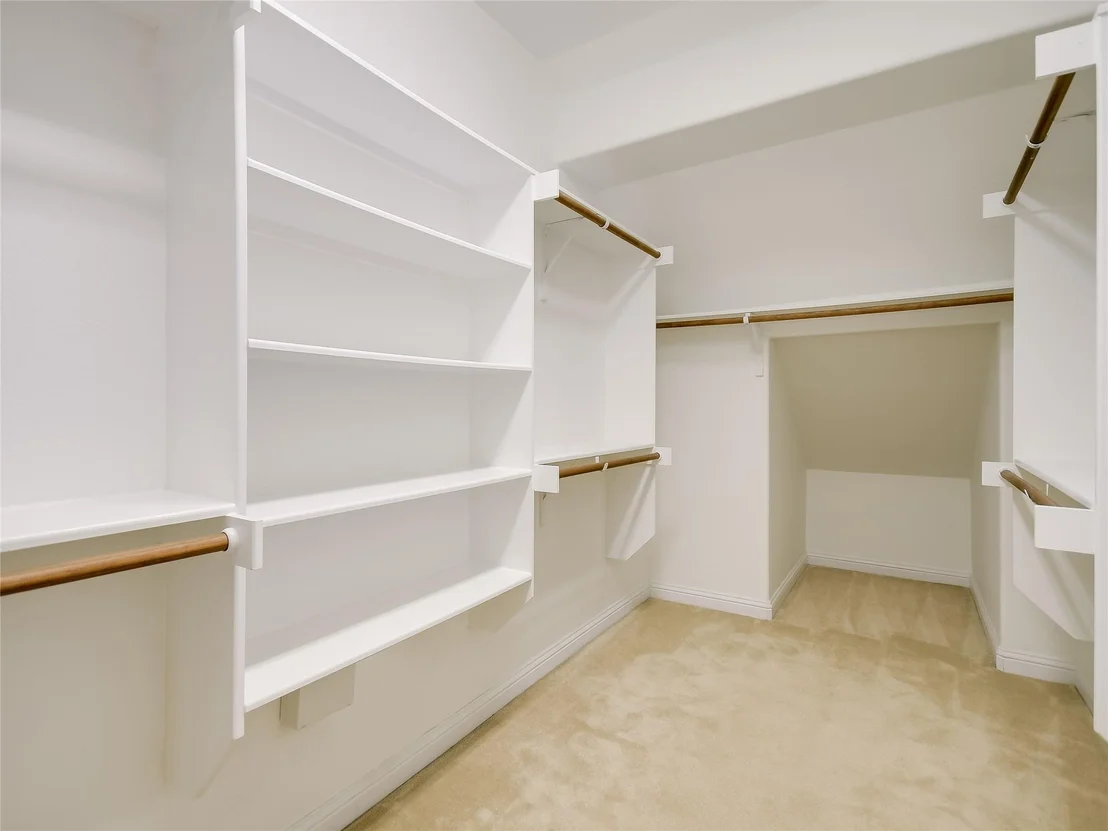 Photo of 15701 Sayan CV