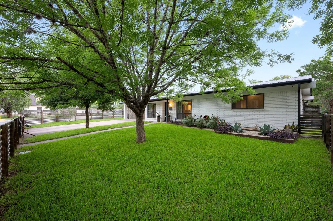 Photo of 1723 Fawn DR