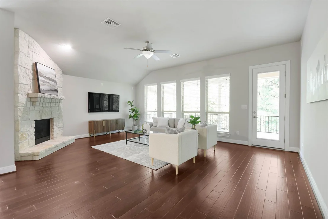 Photo of 2427 Centennial LOOP