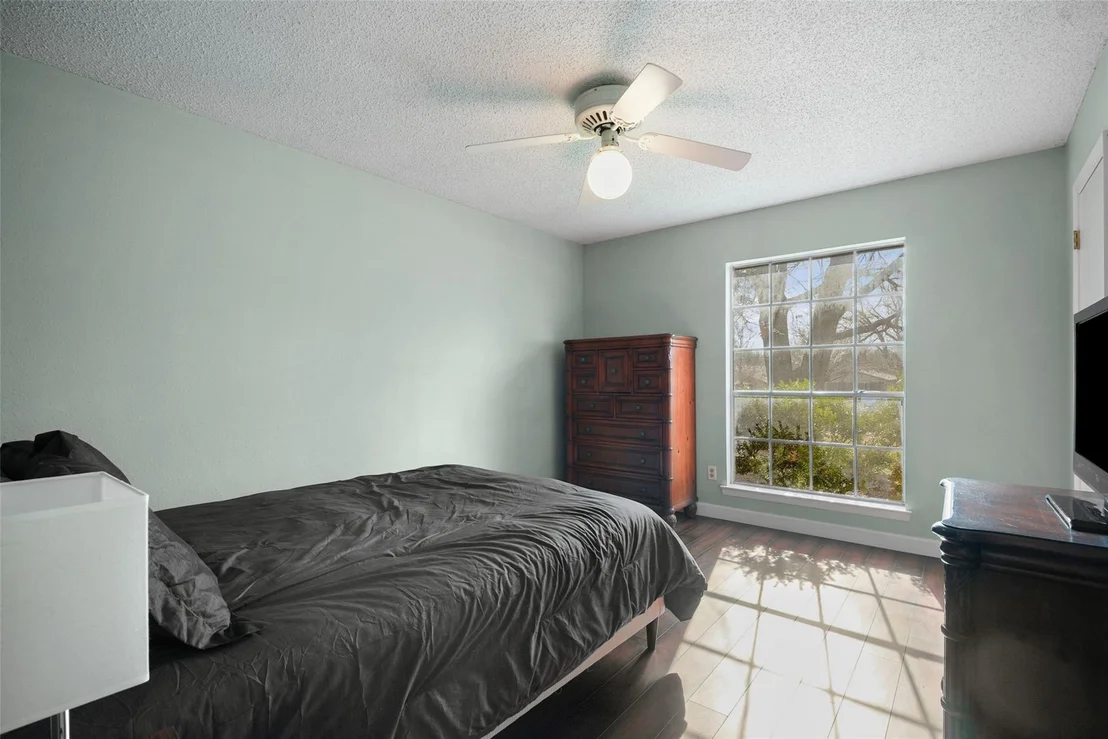 Photo of 902 Clearwater CIR