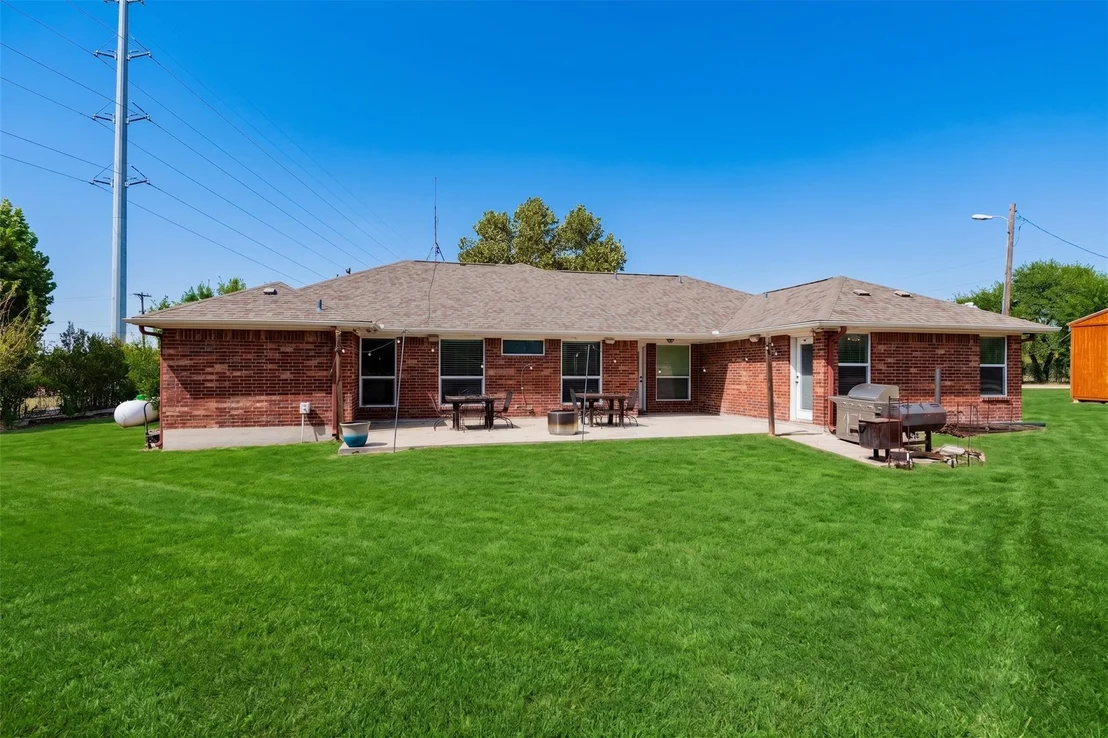 Photo of 770 Green Acres