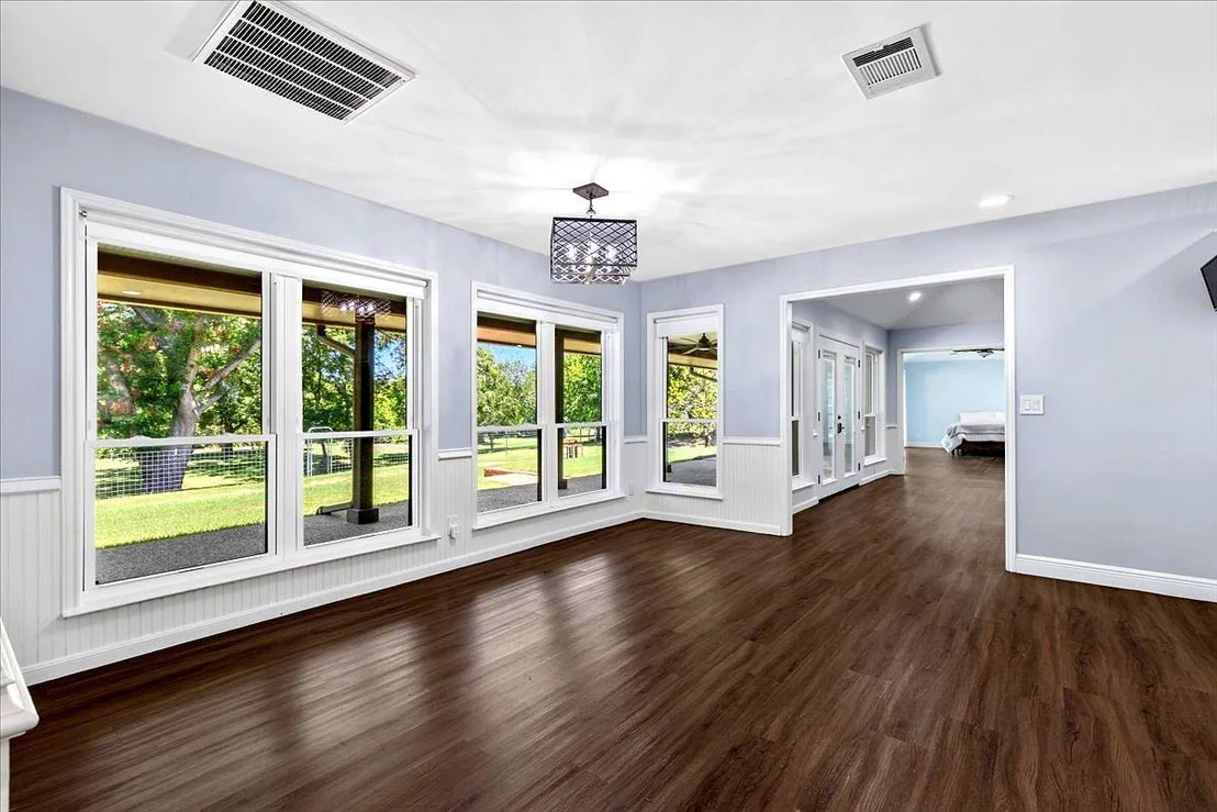 Photo of 154 Shoreline DR