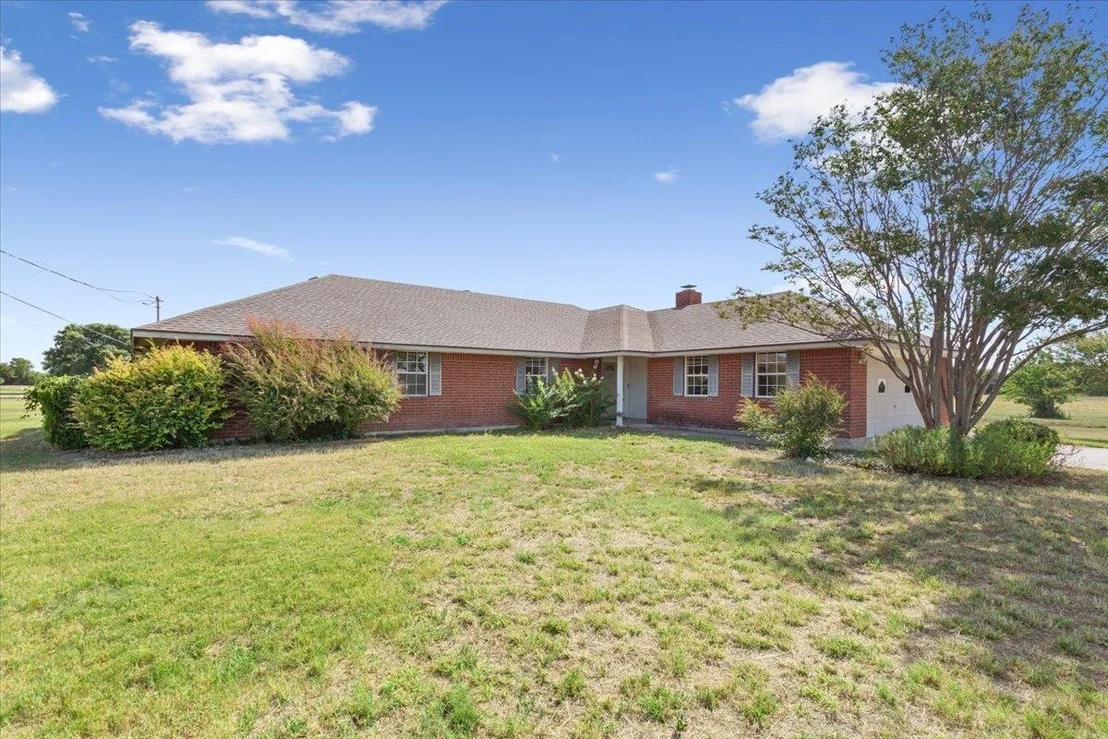 Photo of 2465 Old Waco RD