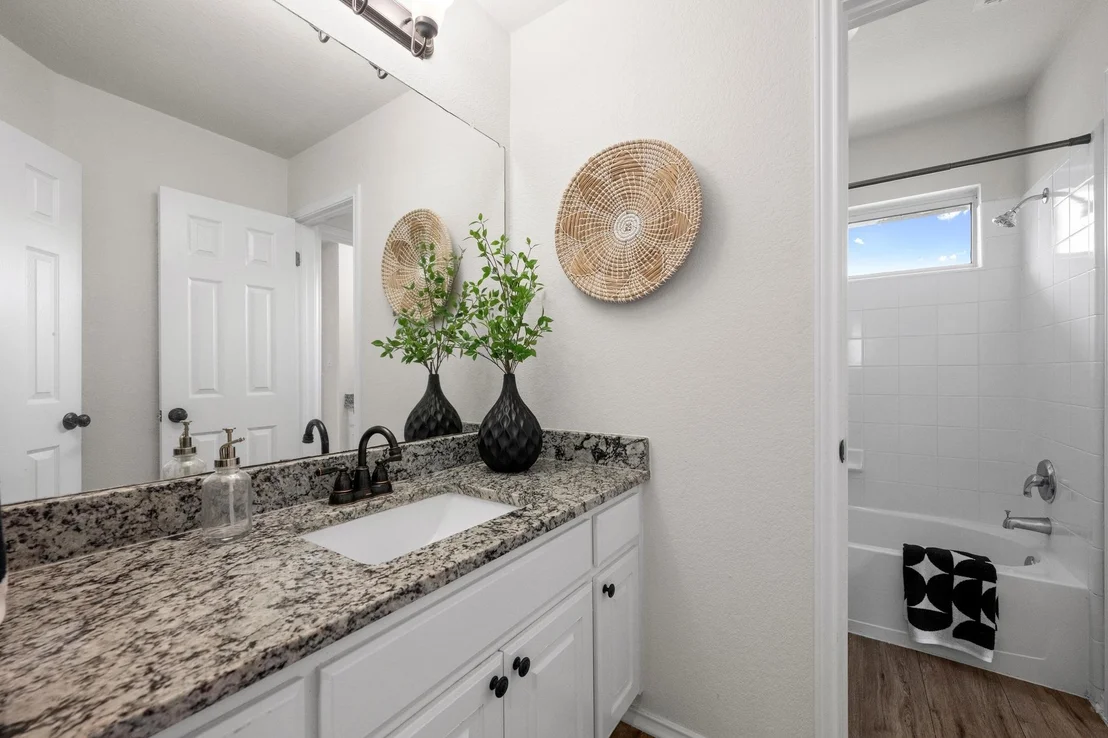 Photo of 122 Retama DR