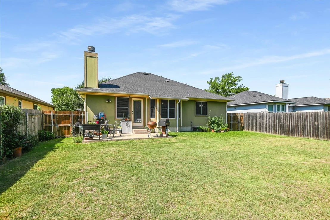 Photo of 1302 Redbud LN