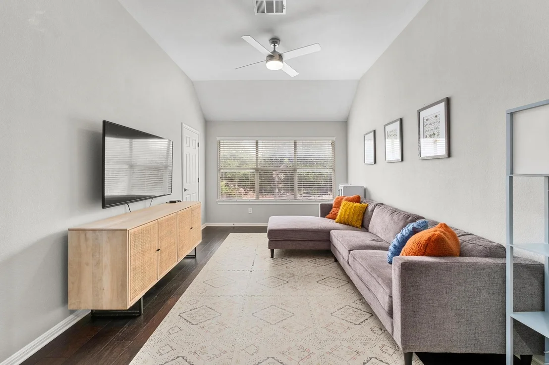 Photo of 5701 Sunset RDG