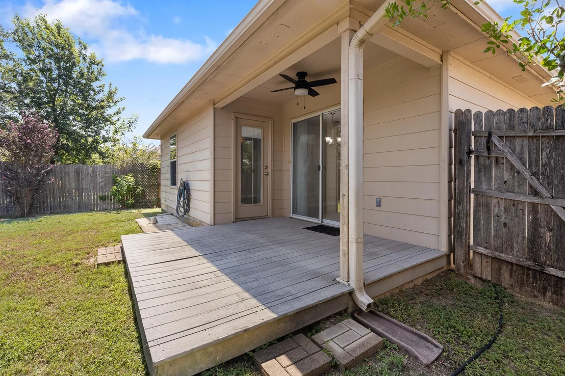 Photo of 148 Grazing Horse LN
